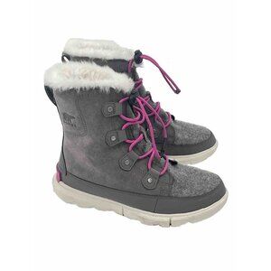 Sorel Gray Winter Boots with Pink Laces and White Fur